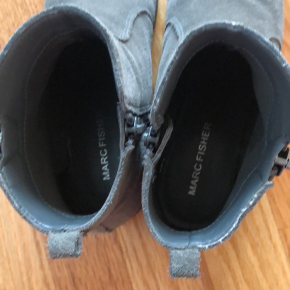 Marc Fisher grey suede ankle boots 5M - Picture 4 of 4